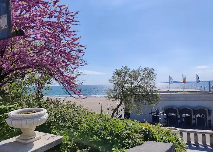 Luxury Sea Sunset Deluxe ブルガス